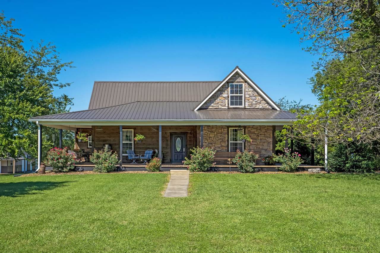 1523 Rocky Glade Rd - Photo 1
