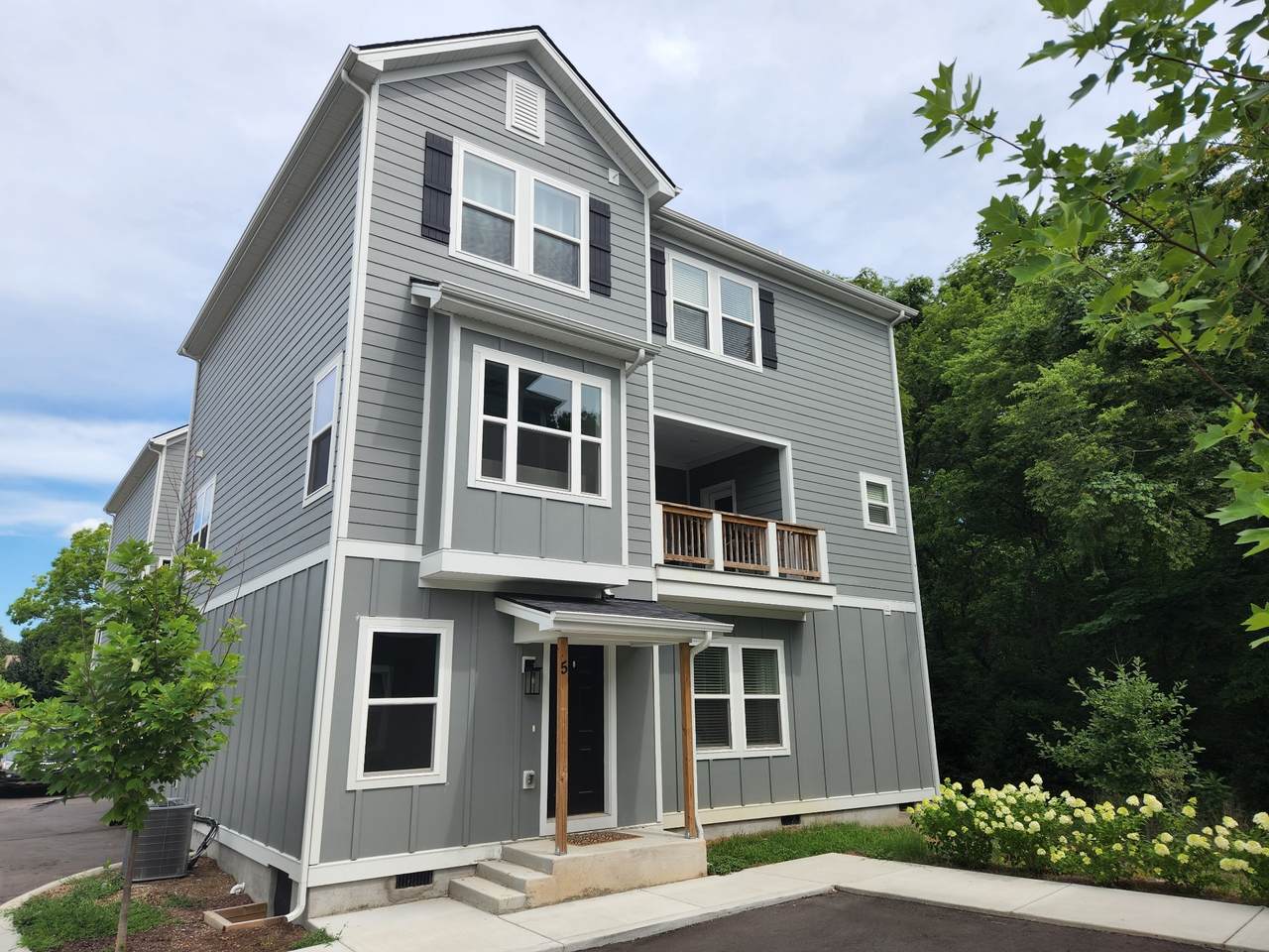 450 Glastonbury Rd - Photo 1