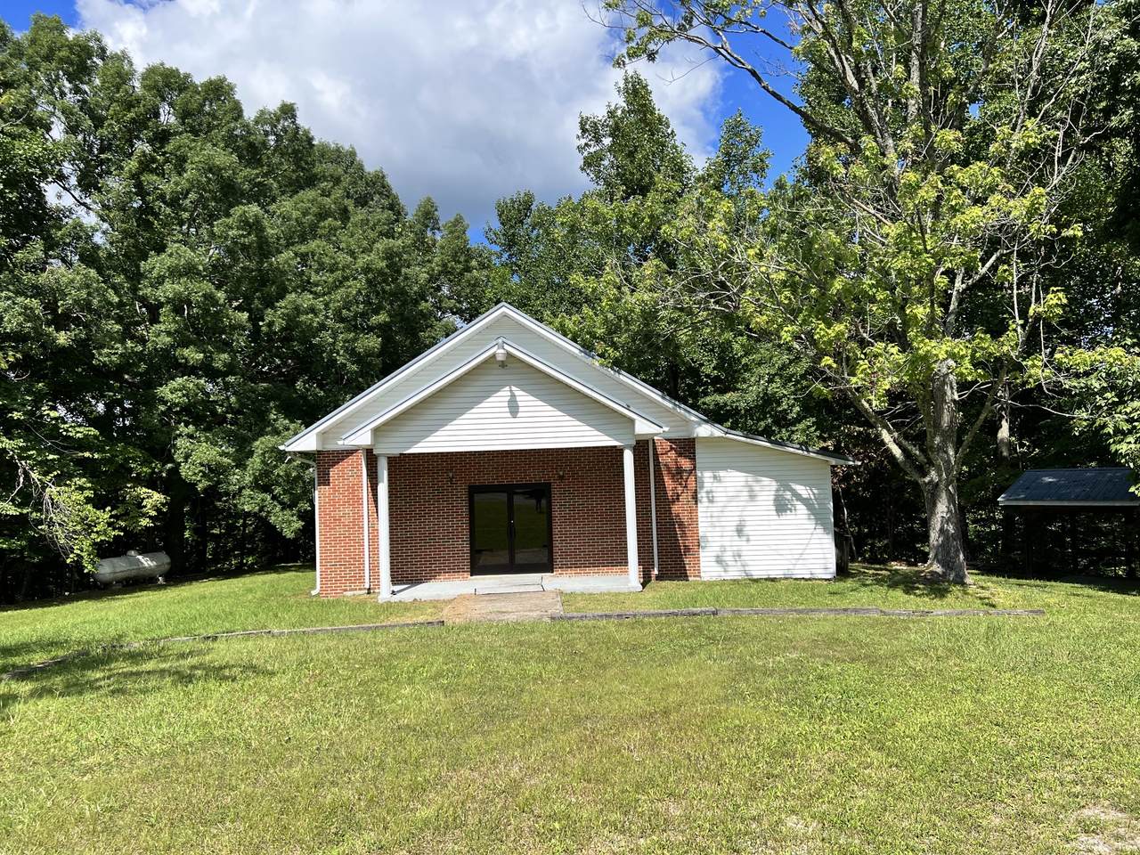2625 Pleasant Ridge Rd - Photo 1
