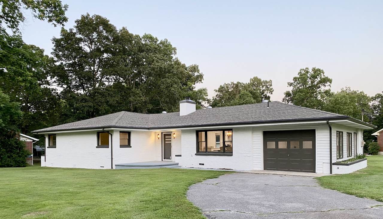 215 Sunset Dr - Photo 1
