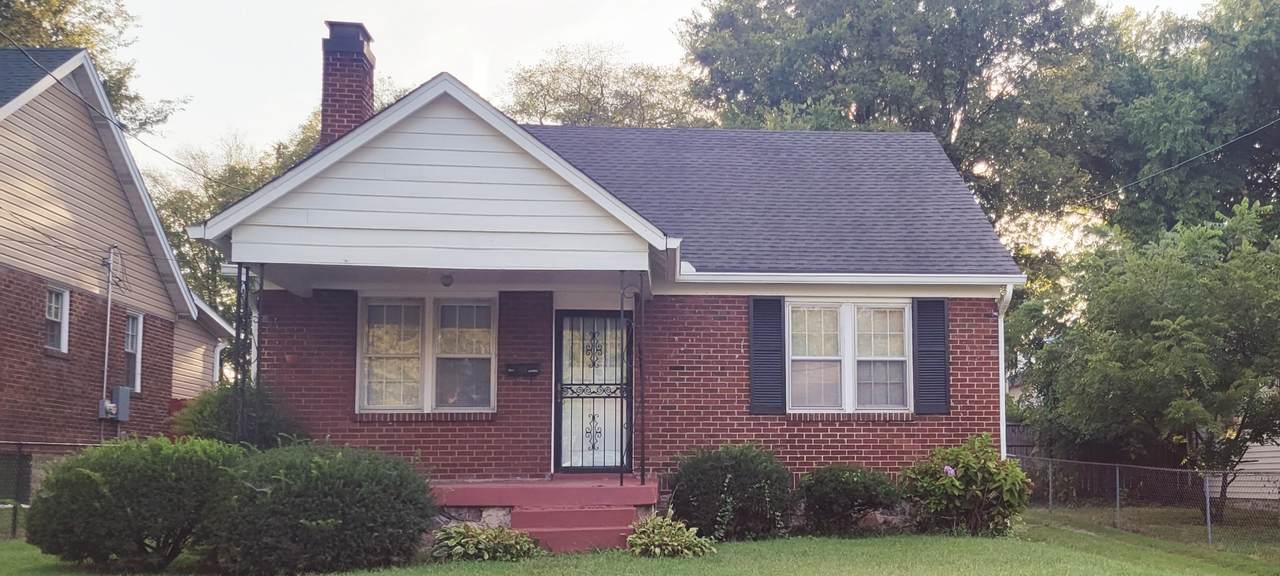 2311 Lindell Ave - Photo 1