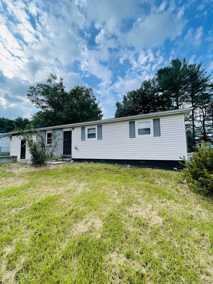 145 Lee Dr - Photo 1