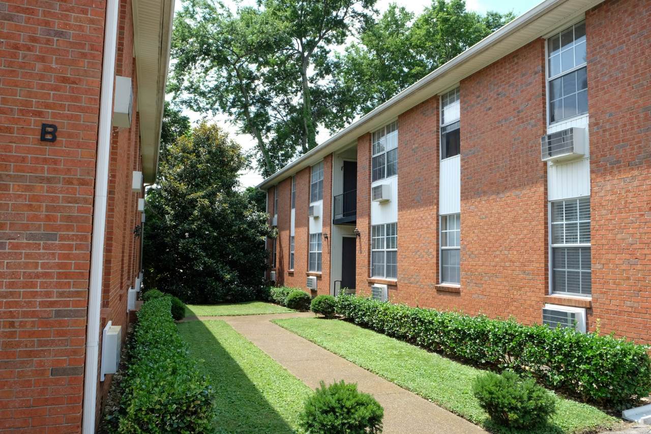 2530 Sharondale Dr - Photo 1