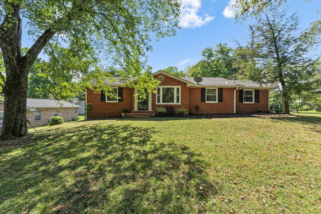 670 Ewing Dr - Photo 1