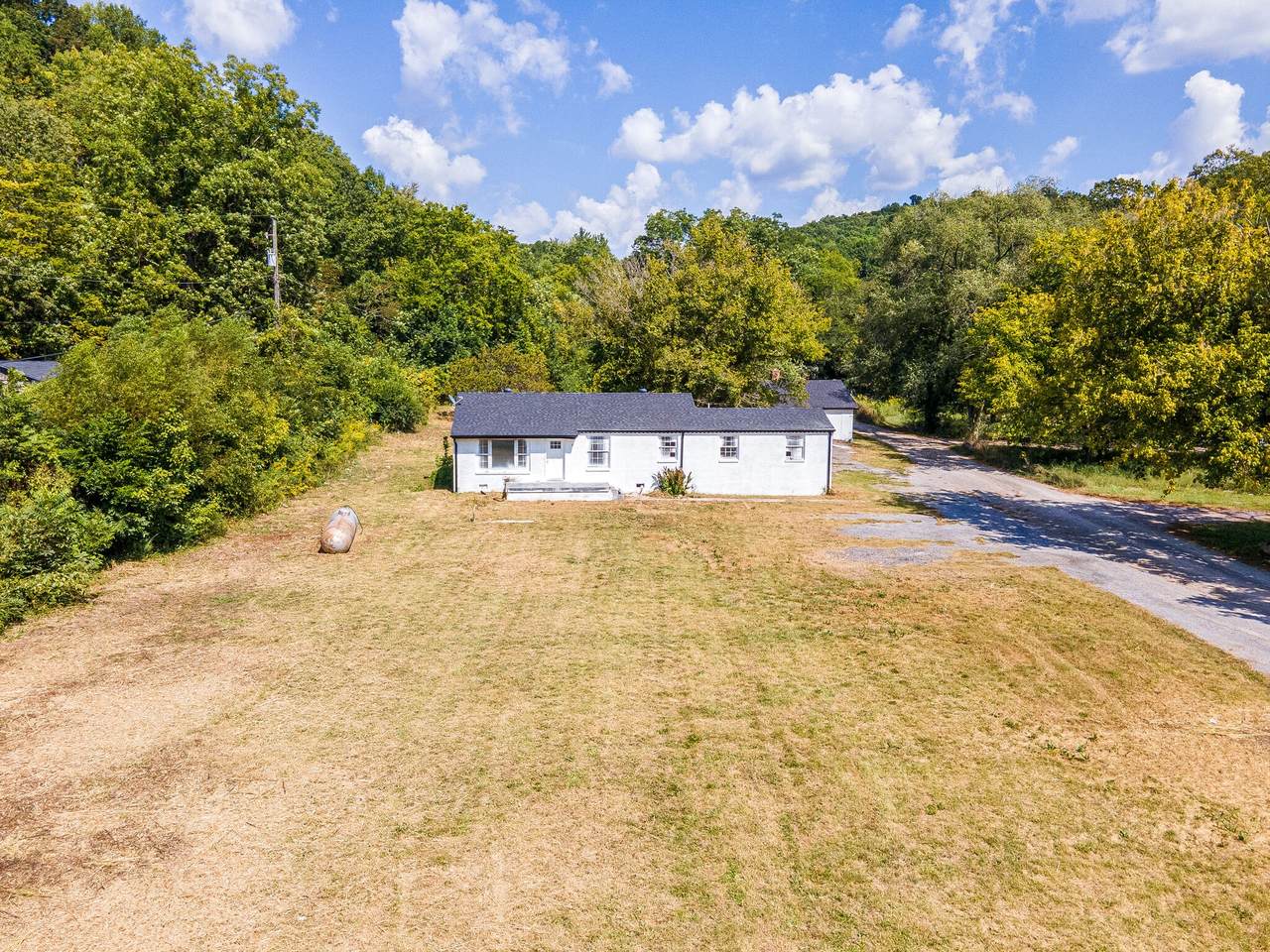 5020 Clarksville Hwy - Photo 1