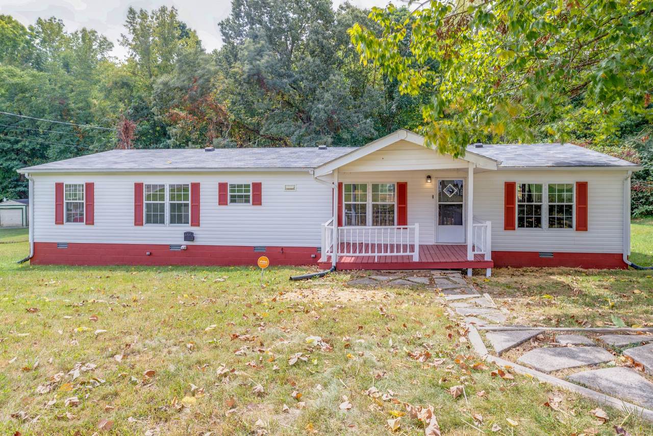 1023 Briarwood Dr - Photo 1
