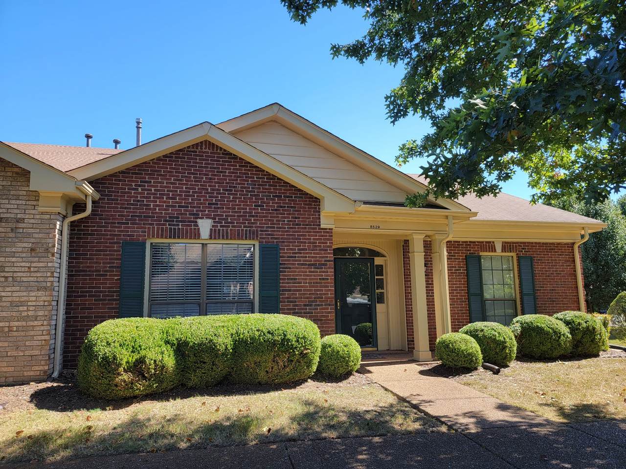 8529 Sawyer Brown Rd - Photo 1