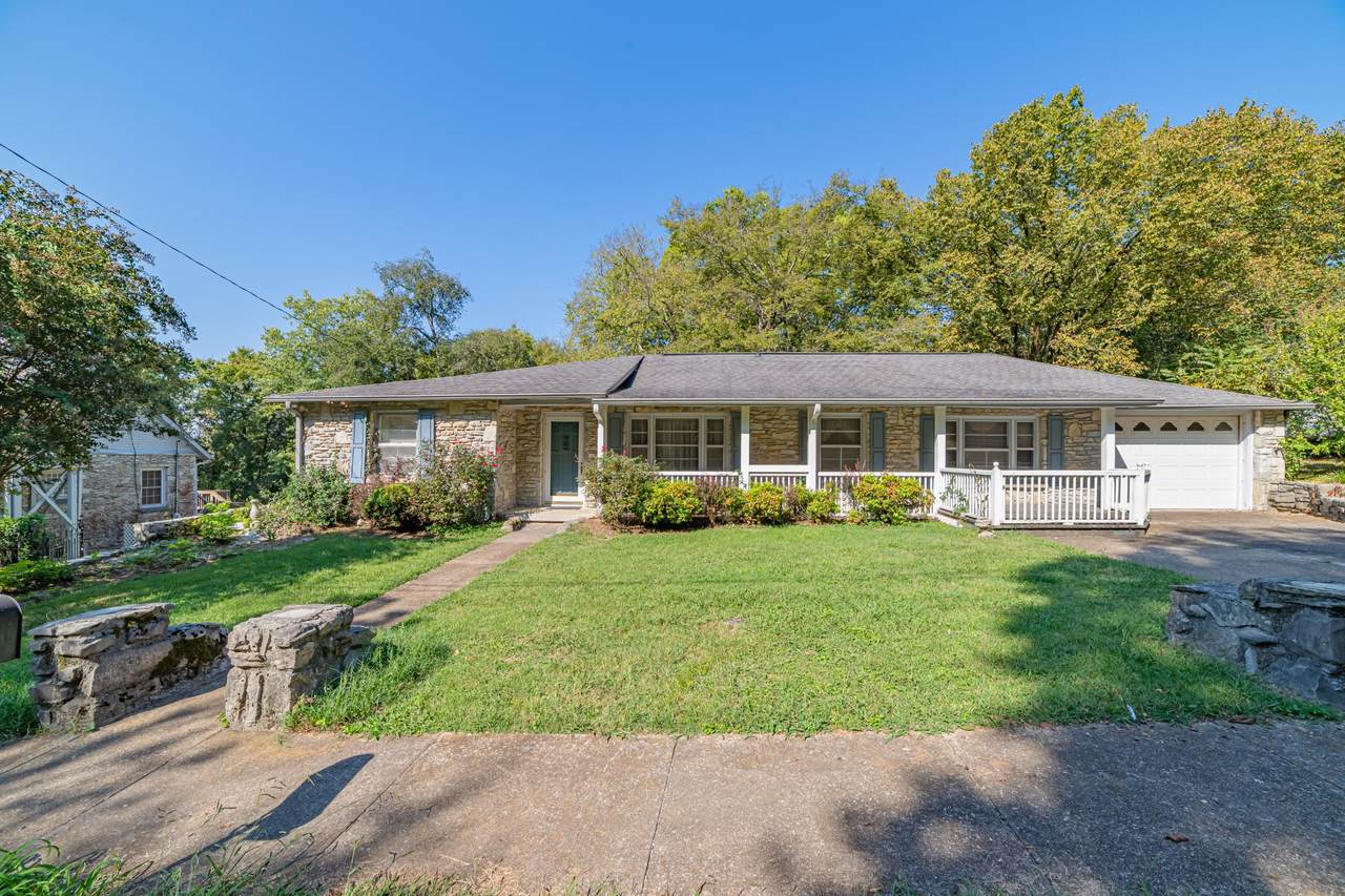 410 Franklin Ave - Photo 1