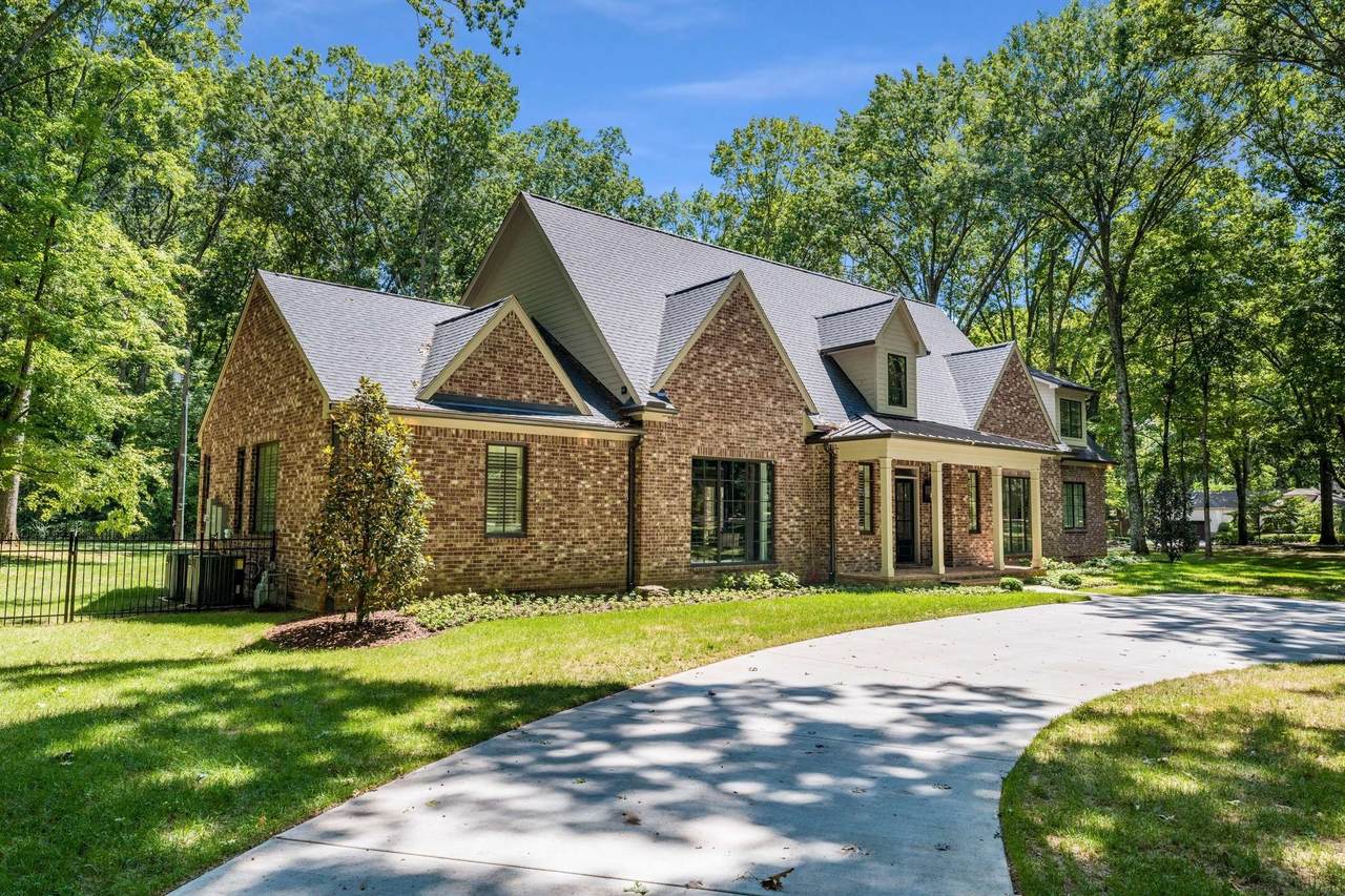 6051 Robin Hill Rd - Photo 1