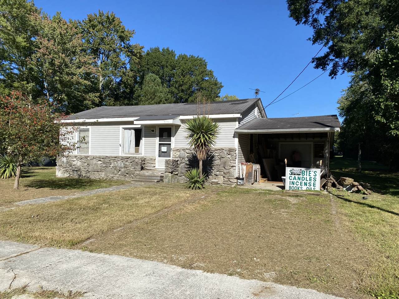 109 Oakwood Dr - Photo 1