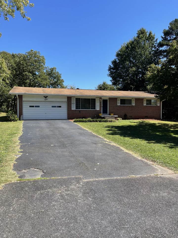6223 Laguana Dr - Photo 1