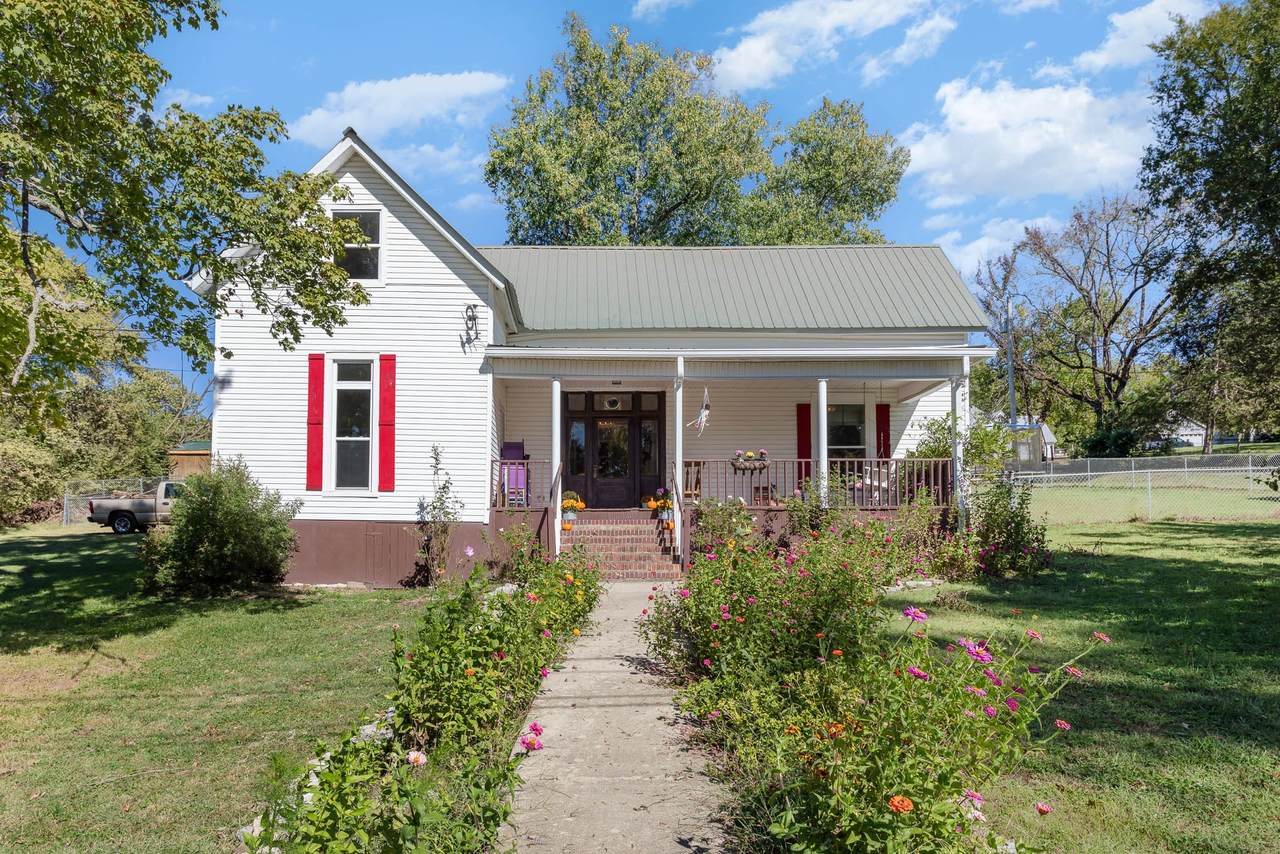 203 Vine St - Photo 1