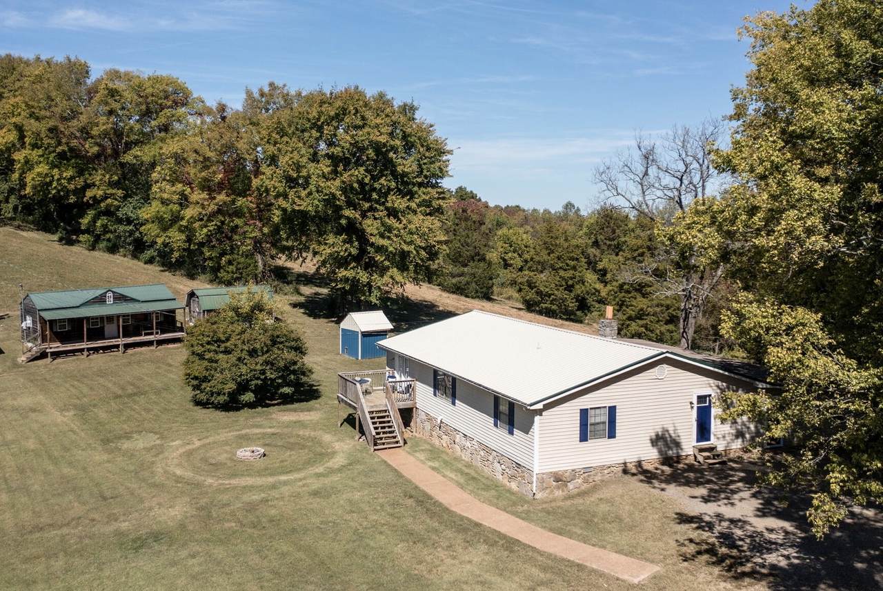 2082 Highway 166 - Photo 1