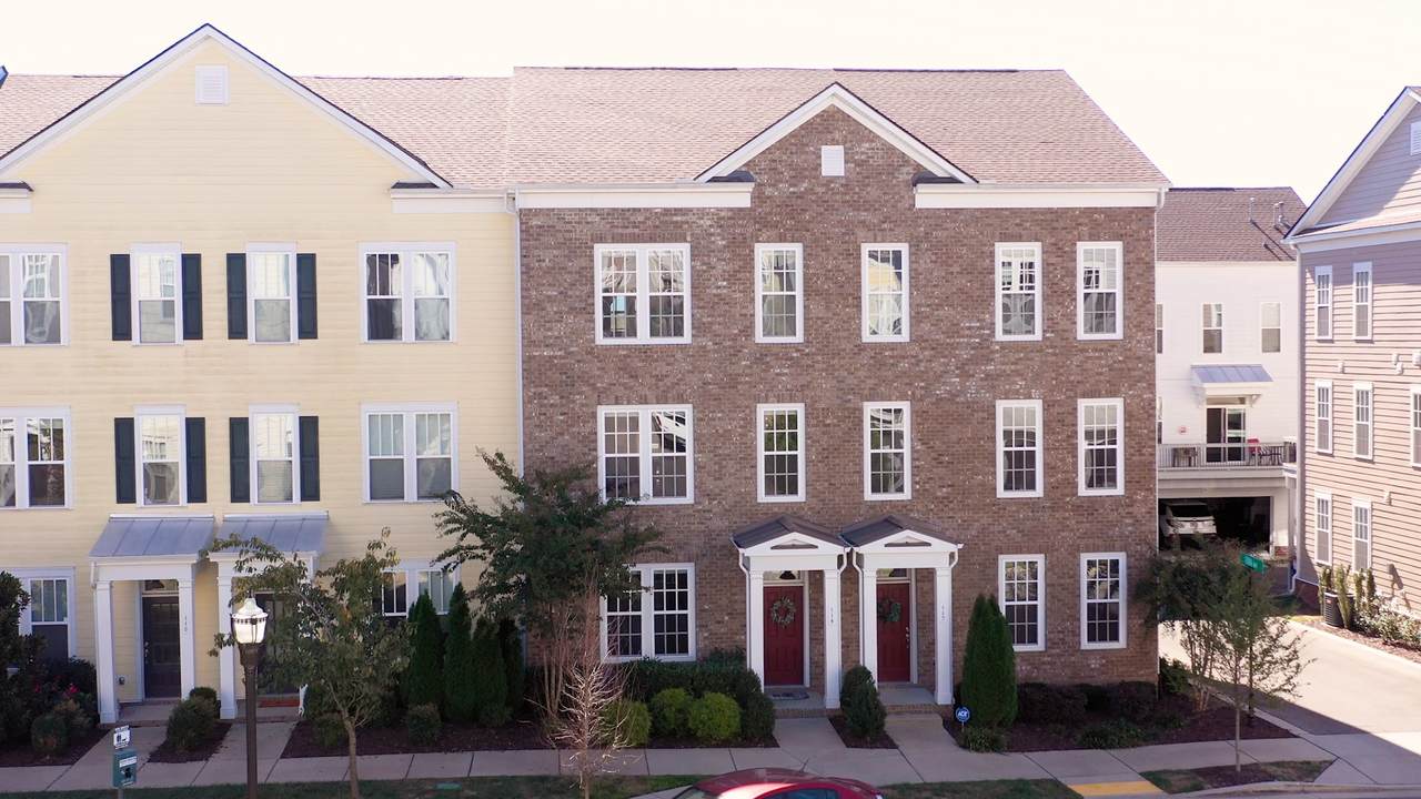 114 Burkitt Commons Ave - Photo 1