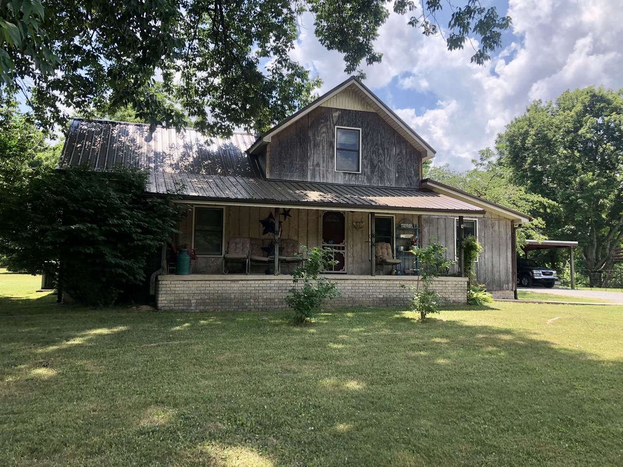 1620 Harry Hill Rd - Photo 1