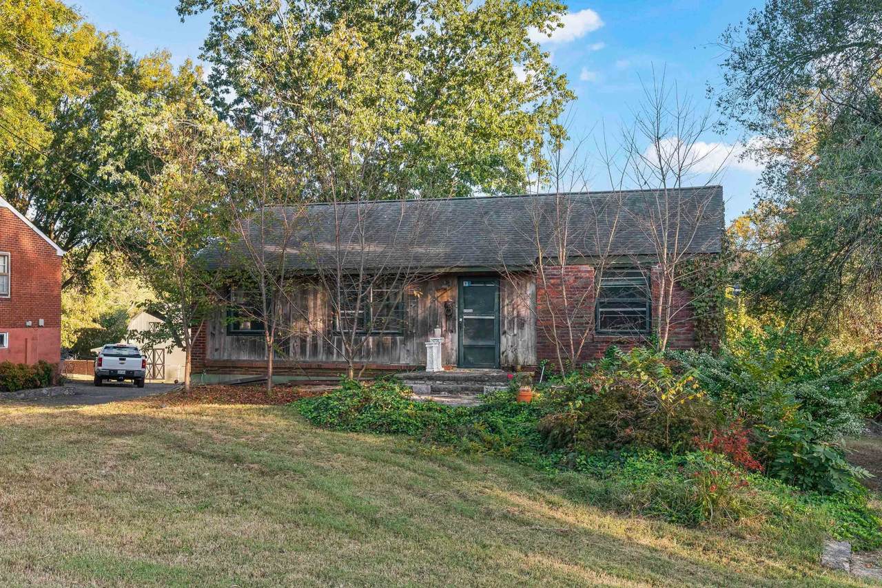 2543 Woodberry Dr - Photo 1