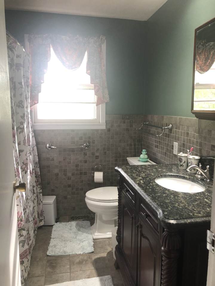 136 Kingswood Dr - Photo 1