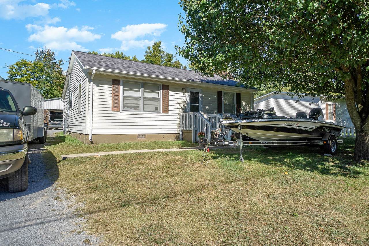 206 Austin Ave - Photo 1