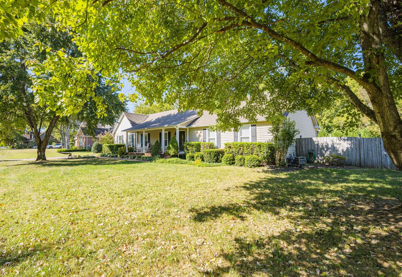 706 River Rock Blvd - Photo 1
