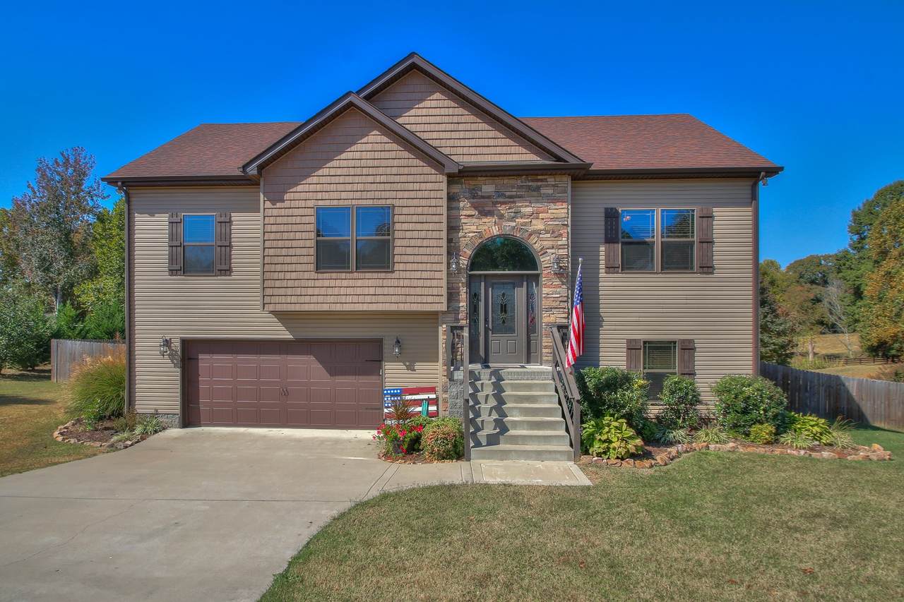 1111 Bateman Court - Photo 1