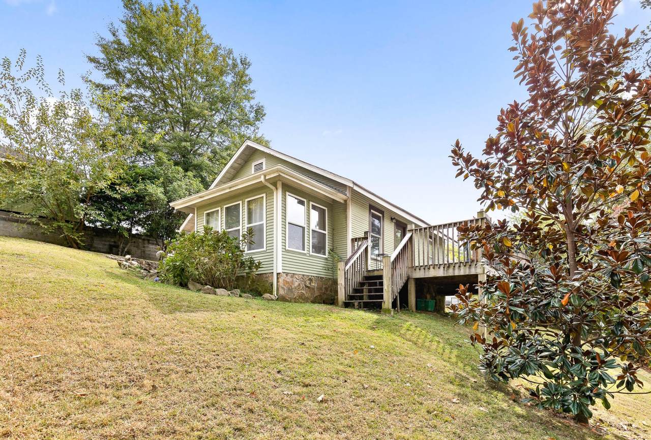 408 Druid Ln - Photo 1