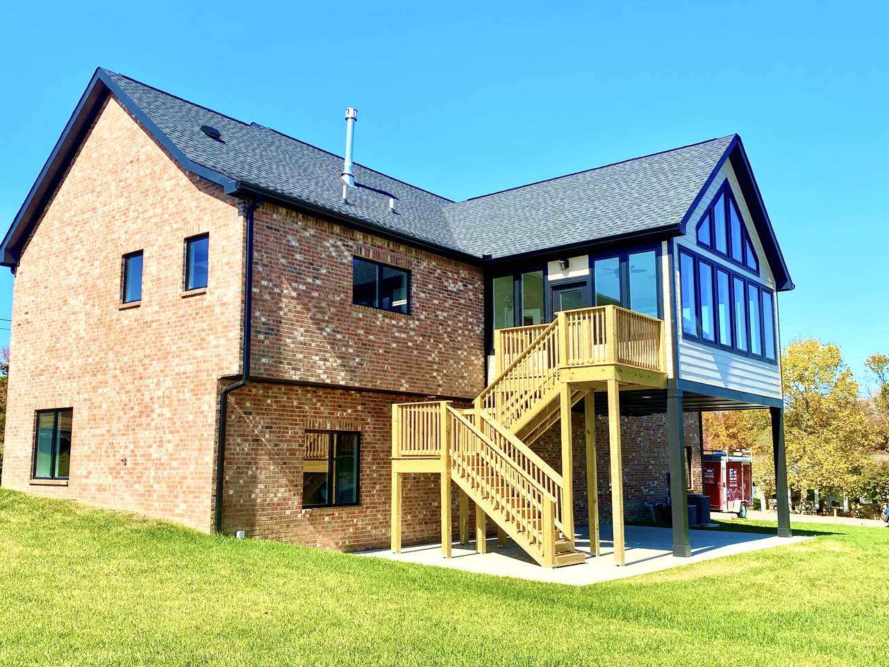 503 Dogwood Dr - Photo 1