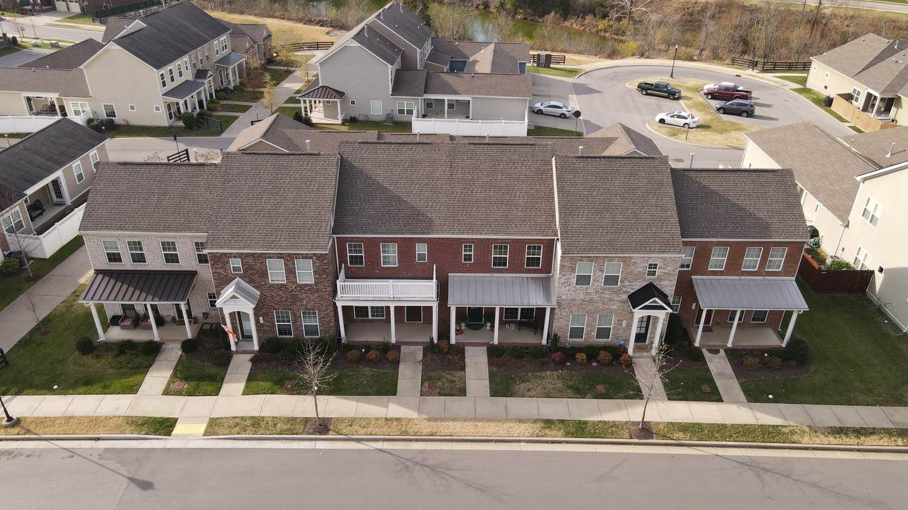743 Westcott Ln - Photo 1