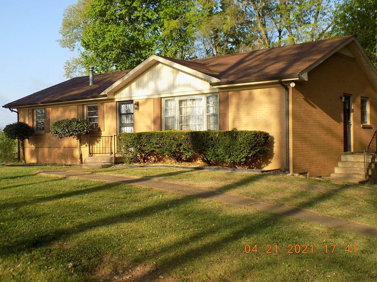 3020 Spring Creek Village Rd - Photo 1