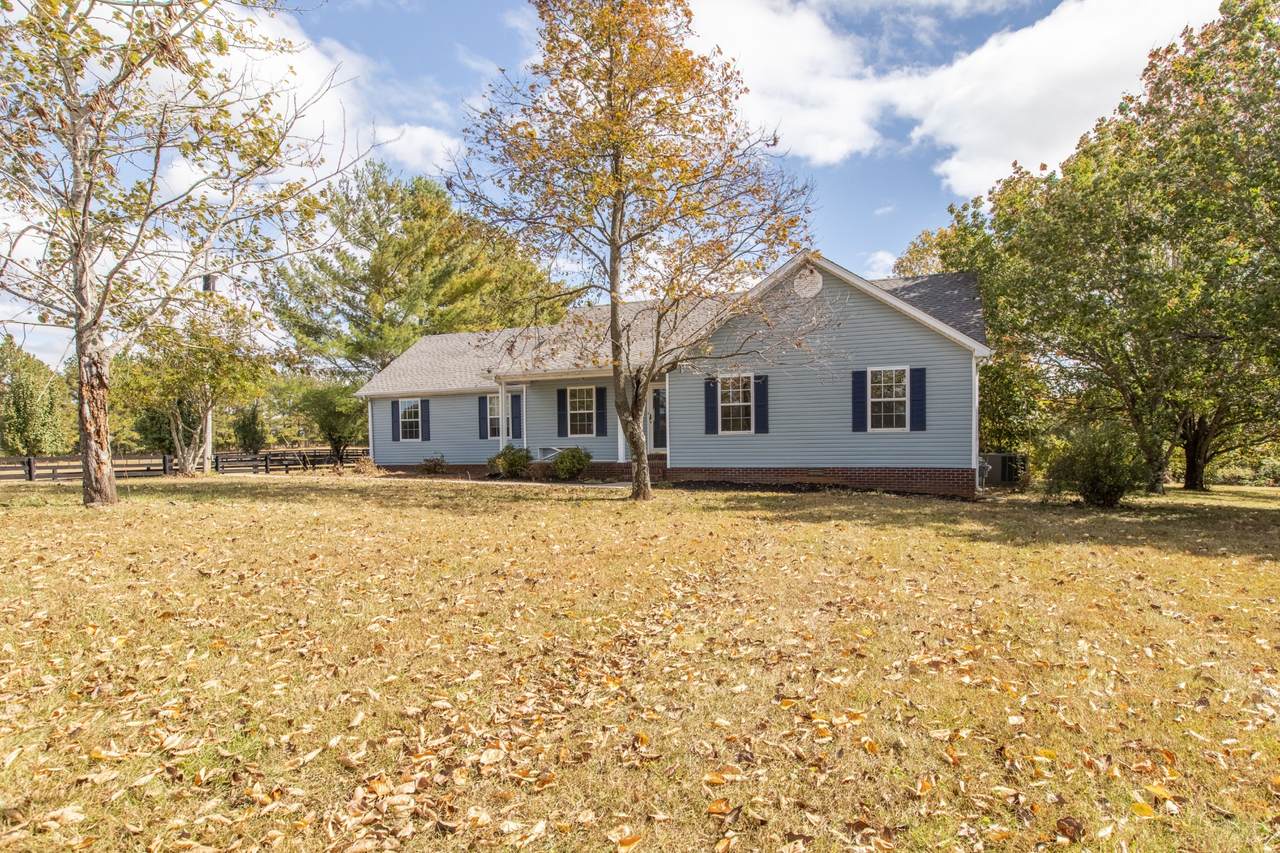 2105 Kingwood Ln - Photo 1