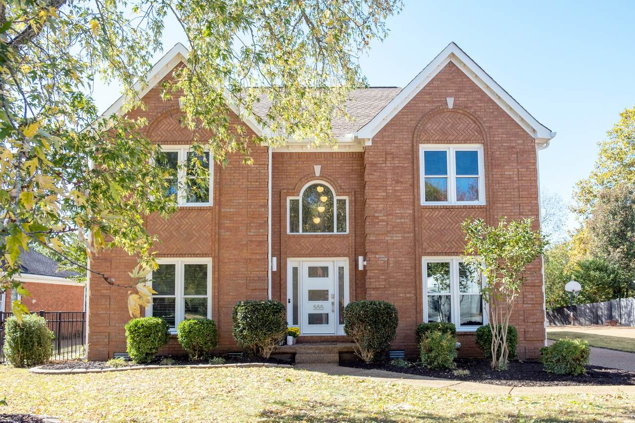 555 Ridgestone Dr - Photo 1