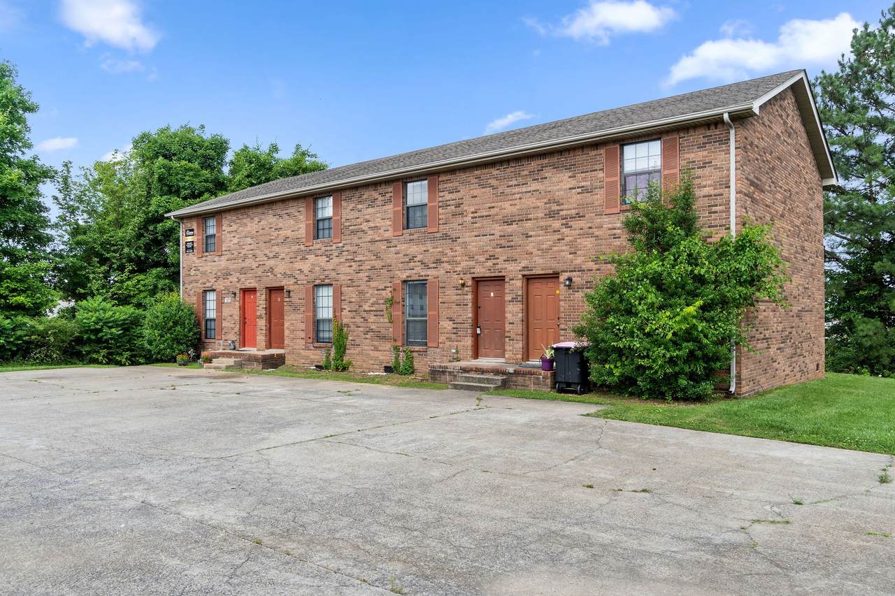 121 Stephanie Dr - Photo 1