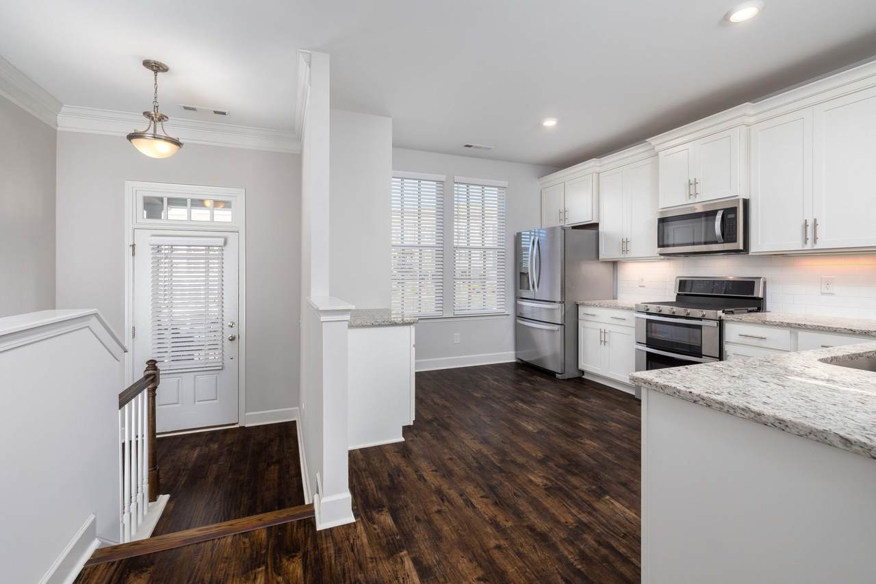 155 Burkitt Commons Ave - Photo 1