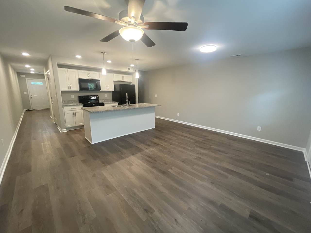 1960 Batts Ln - Photo 1