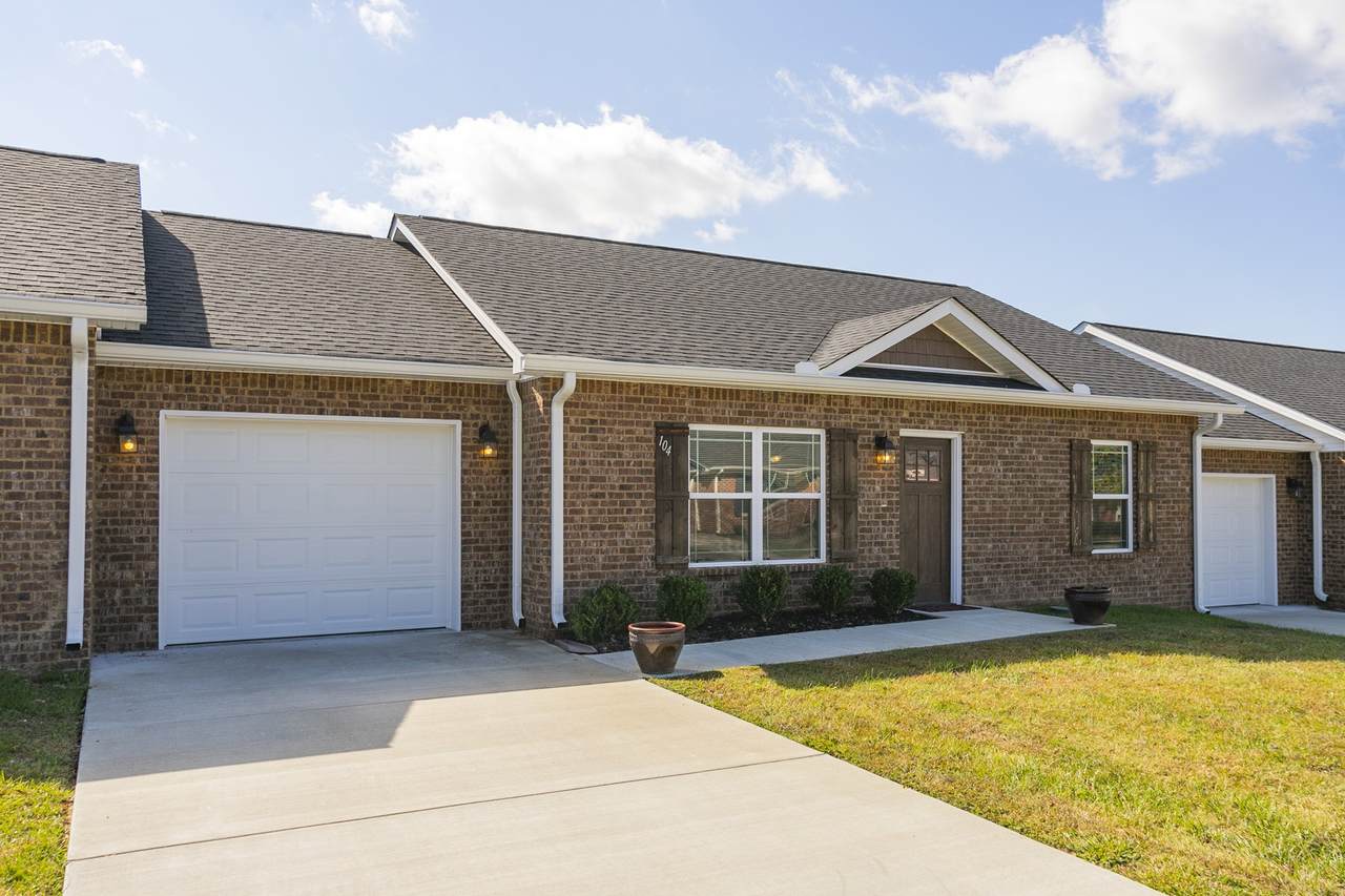 104 Dogwood Ct - Photo 1
