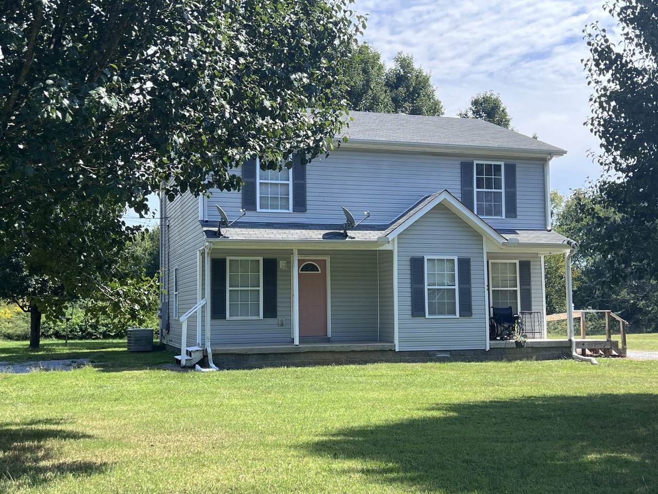 1029 Krantz Ln - Photo 1