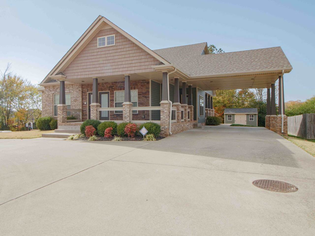 1328 Vantage Court - Photo 1