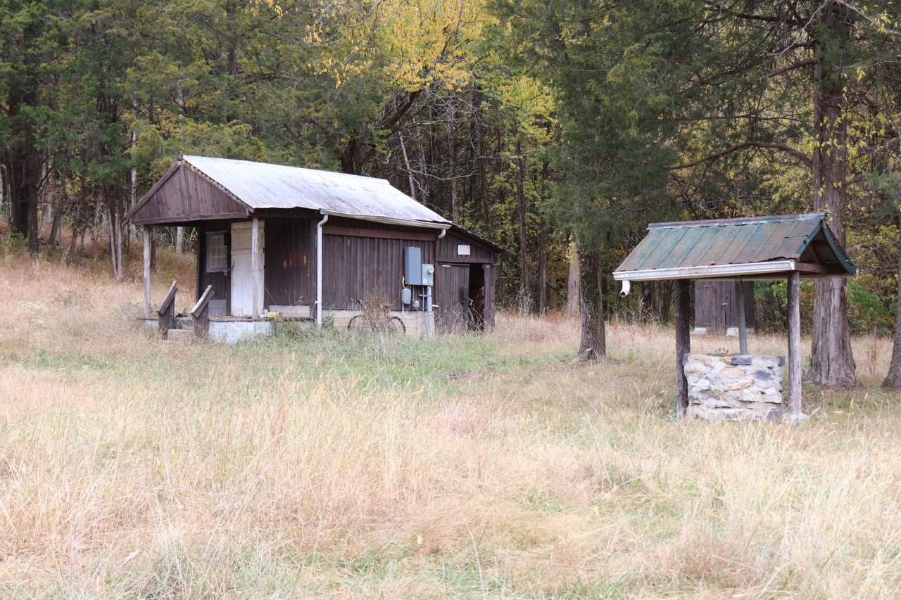 925 Mcclanahan Rd - Photo 1