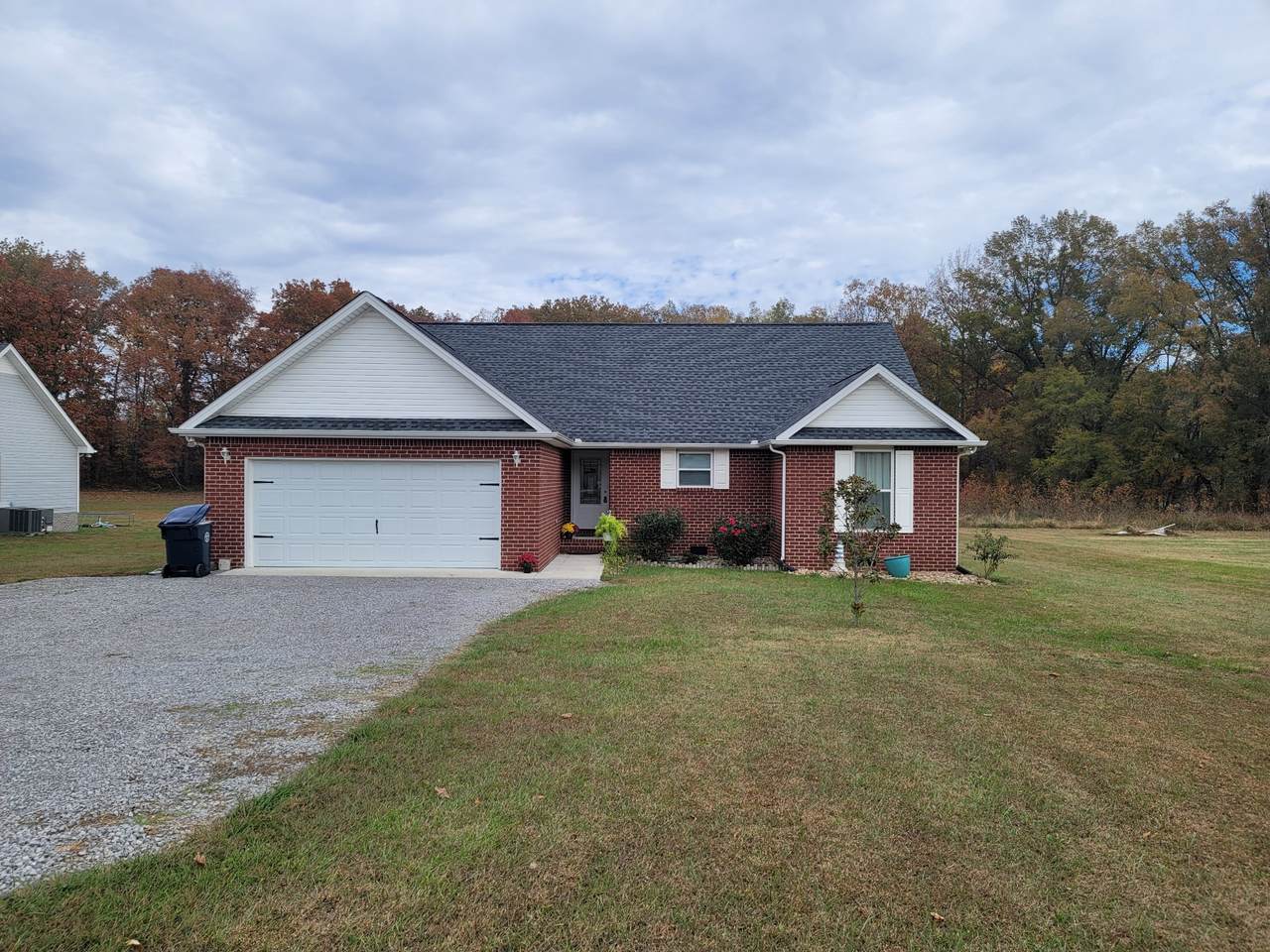 500 Green Meadow Dr - Photo 1