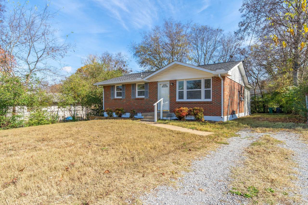 1404 Globe Pl - Photo 1