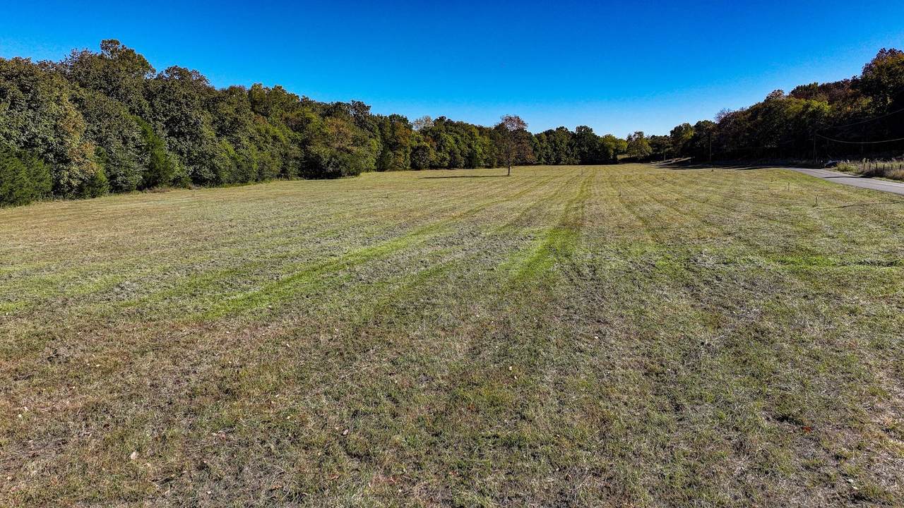 590 Wallace Rd - Photo 1