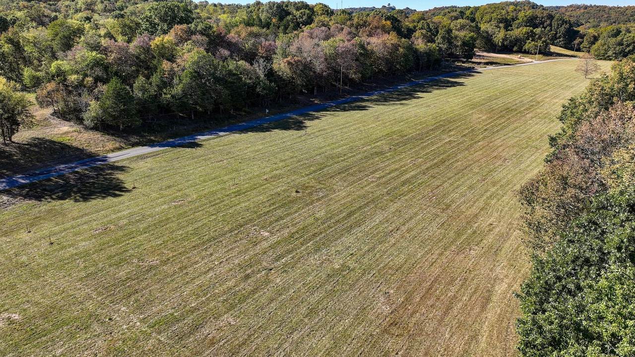 678 Wallace Rd - Photo 1