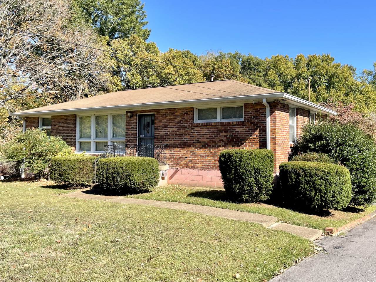 4904 Atwood Dr - Photo 1