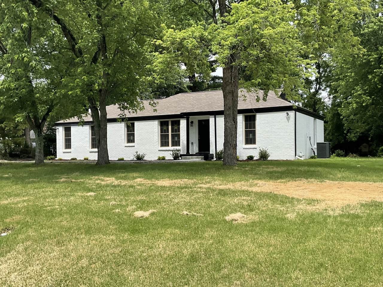1229 Berwick Trl - Photo 1