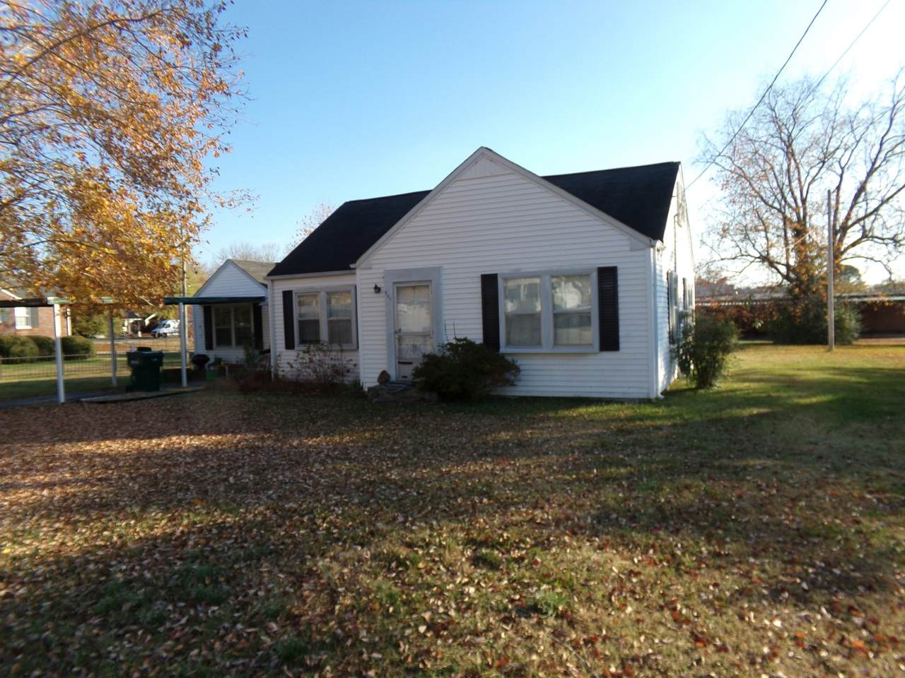 547 Cleveland St - Photo 1