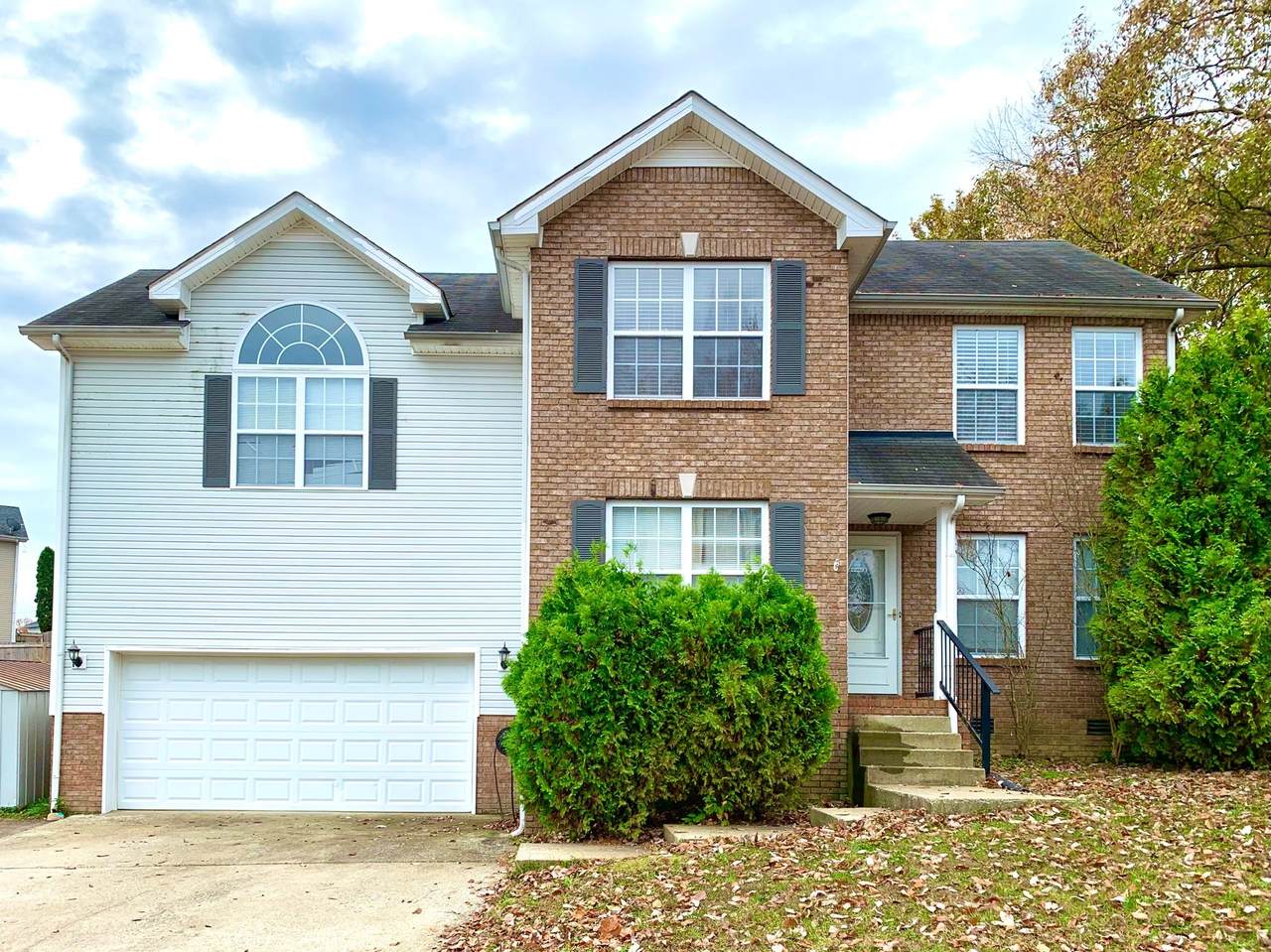 946 Cobbler Dr - Photo 1