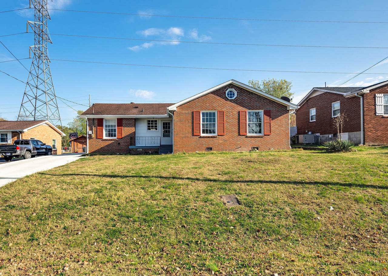 496 Sunliner Dr - Photo 1