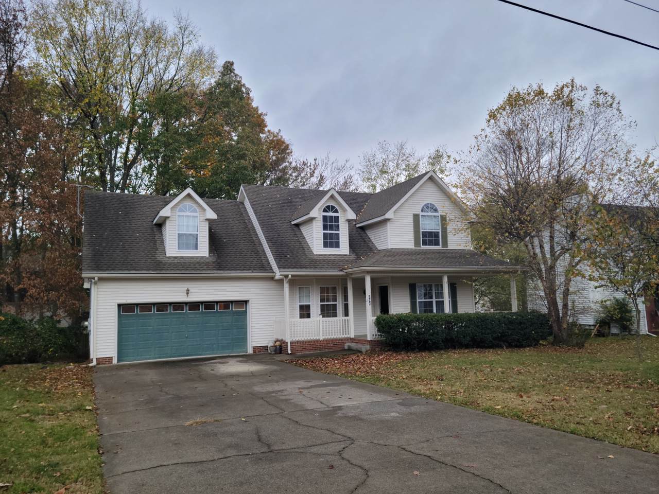 206 Moorhill Ave - Photo 1