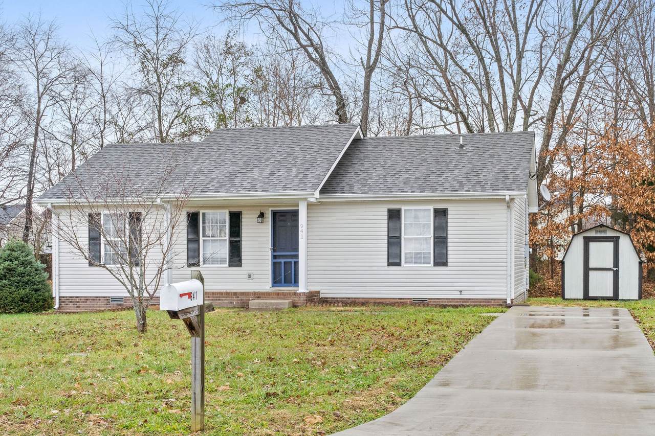 941 Crabapple Ln - Photo 1