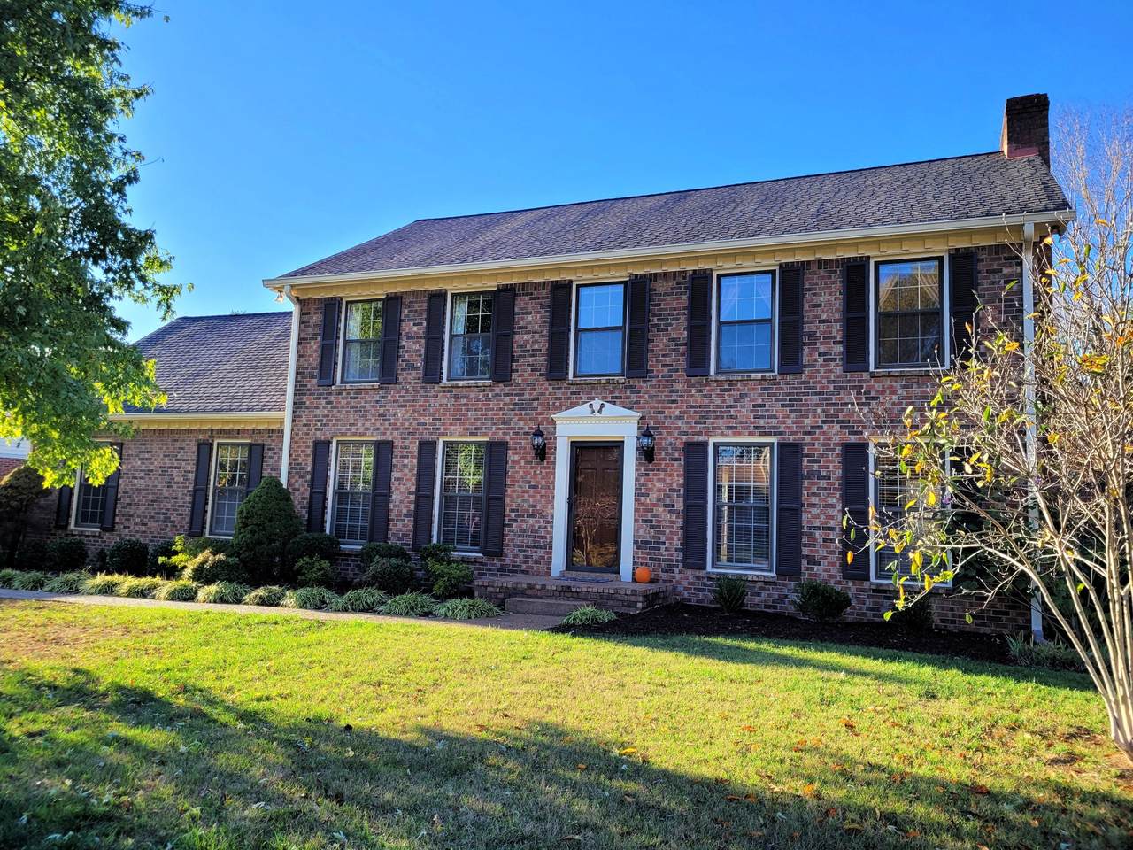 318 Sheffield Pl - Photo 1