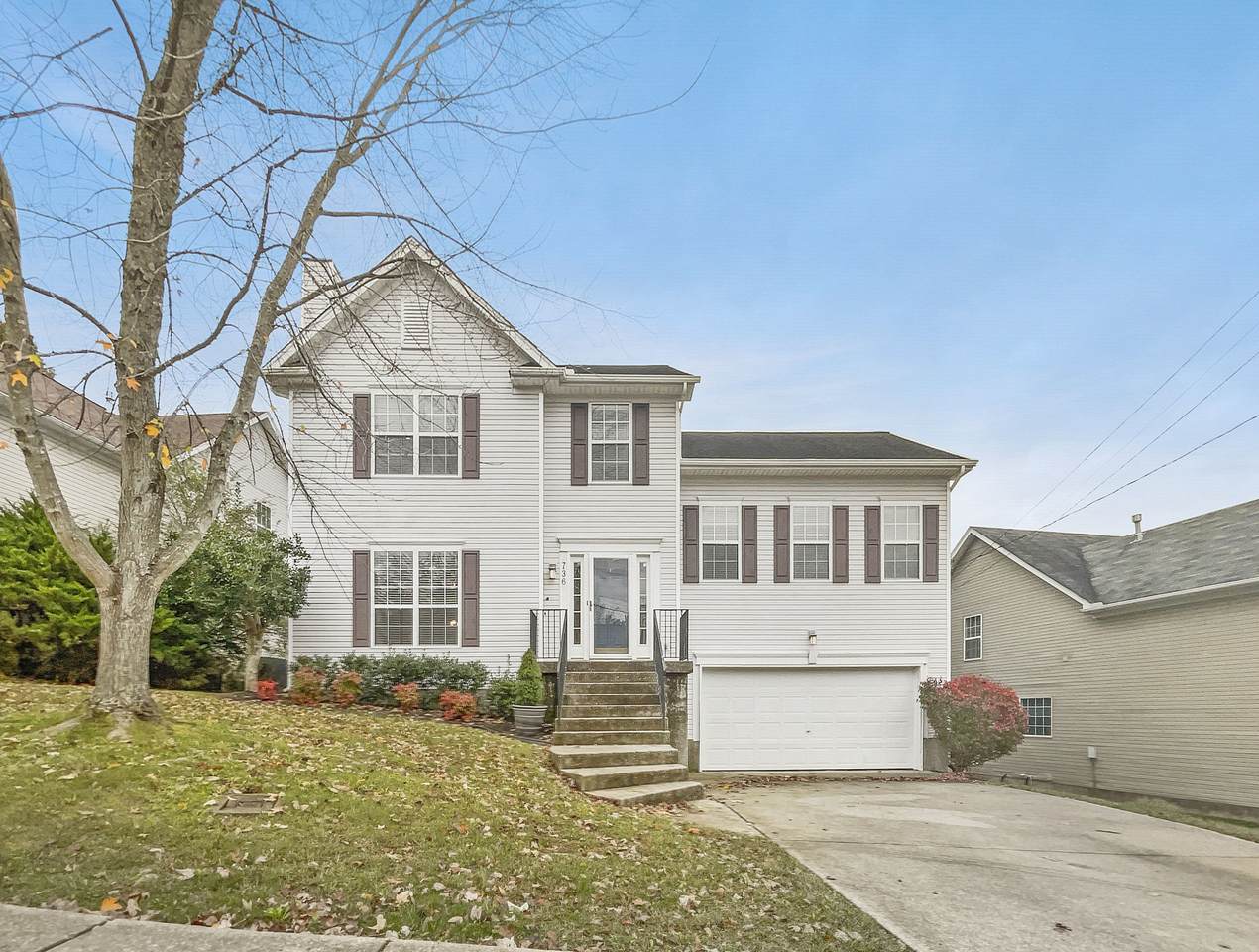 736 Hallcrest Ct - Photo 1